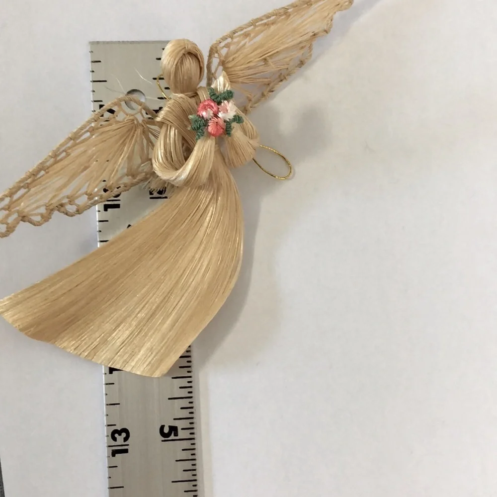 Straw Angel ornament with embroidered flower bouquet
